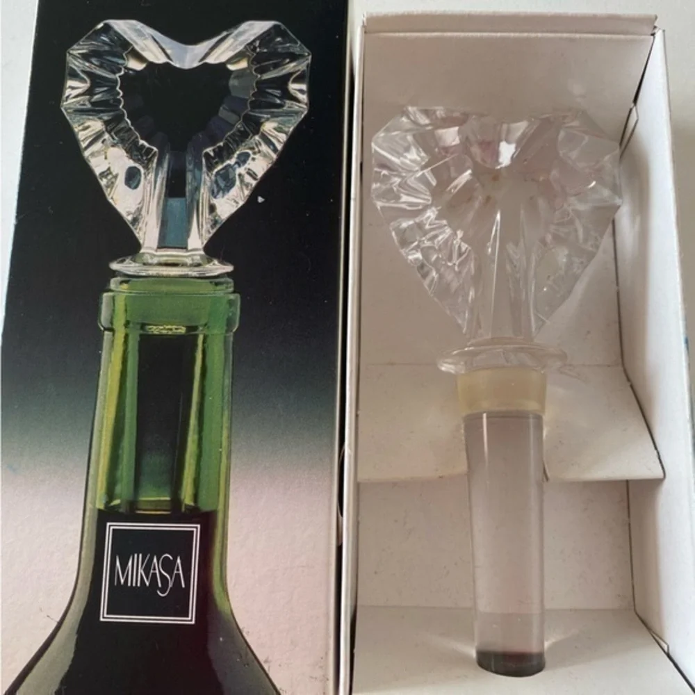 Mikasa Austrian Crystal Glass Heart Shaped Wine Stopper NIB